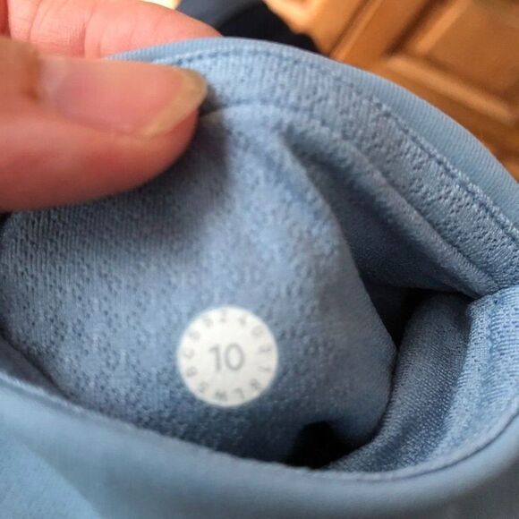 Lululemon 10 Get Going Train Tight 28" True Navy / Cascade Blue Striped Leggings - Picture 6 of 8